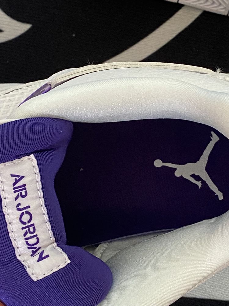 Кросівки Nike Air Jordan 4 Retro Metallic Purple 45 EUR