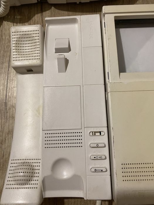 Відеодомофони аналогові Bricino Terraneo 334102 та Elvox Petrarca