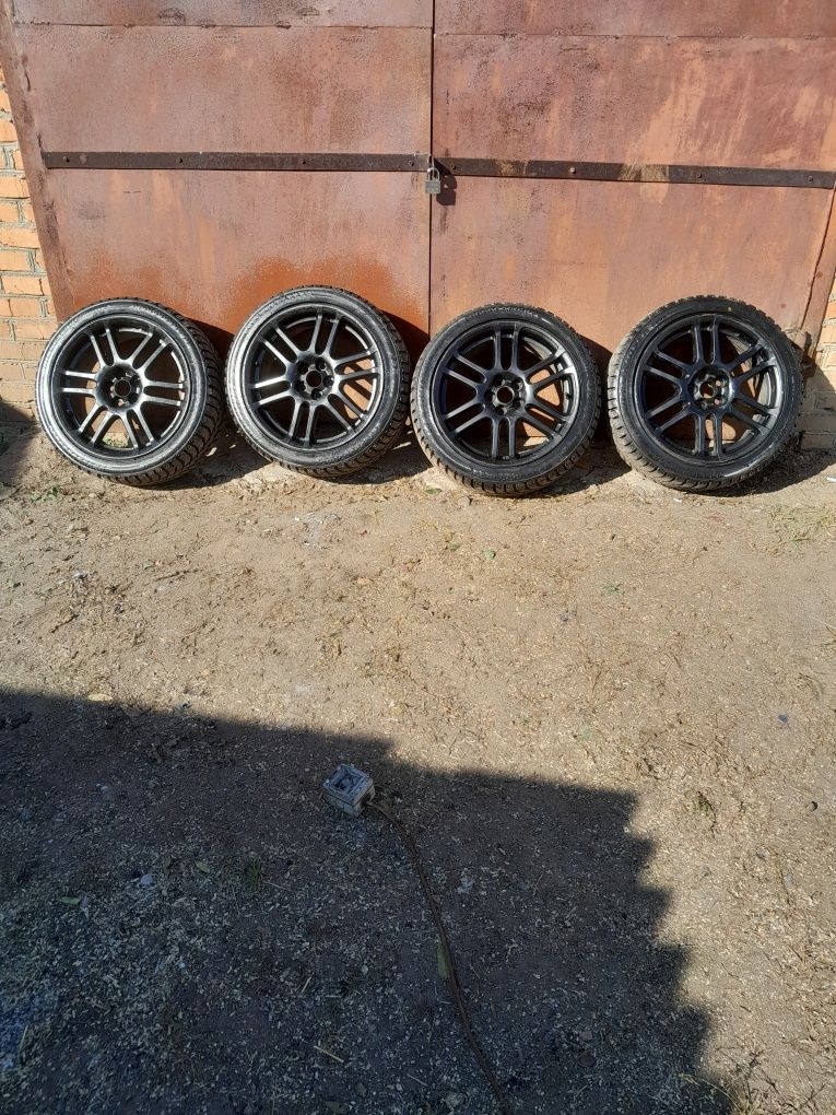 Диски с новыми шинами 215/45R17, диски 5×100, ET45