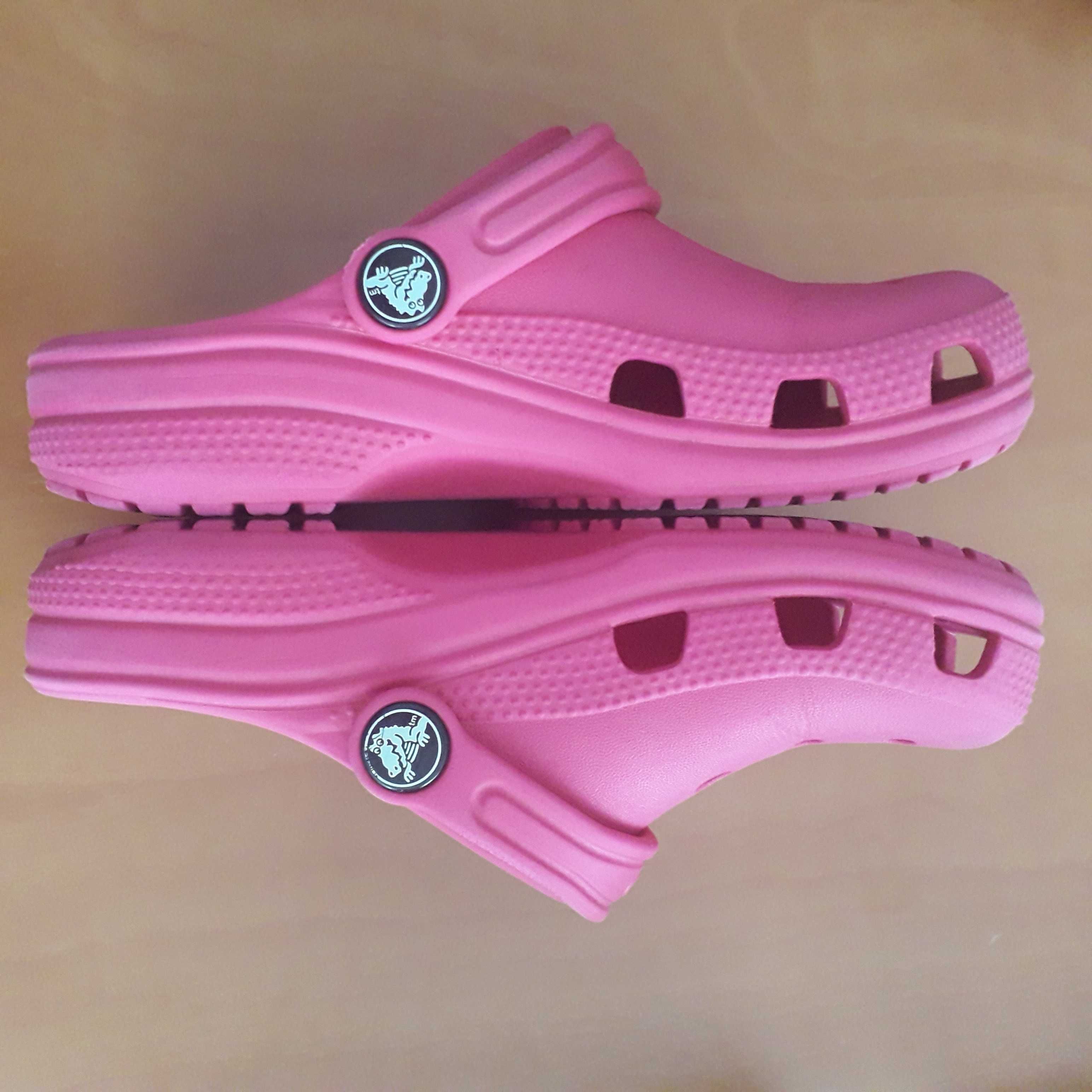 Crocs rosa menina