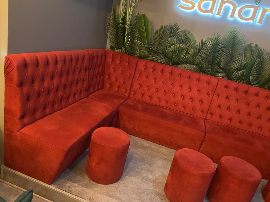 Sofá estabelecimento mais puff