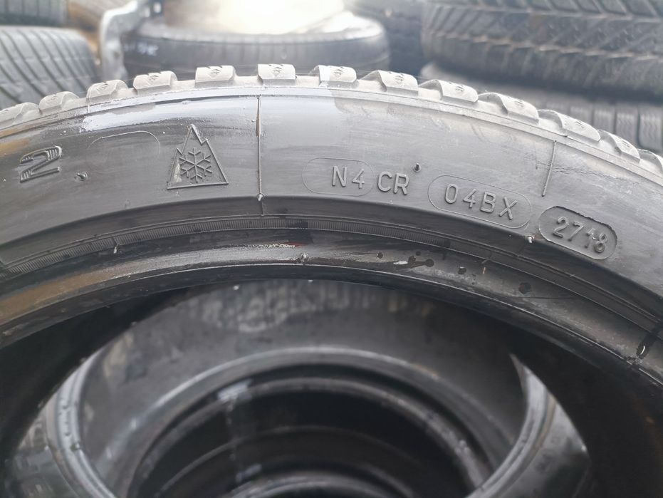 225*40 R18 гума шини зимова  резини