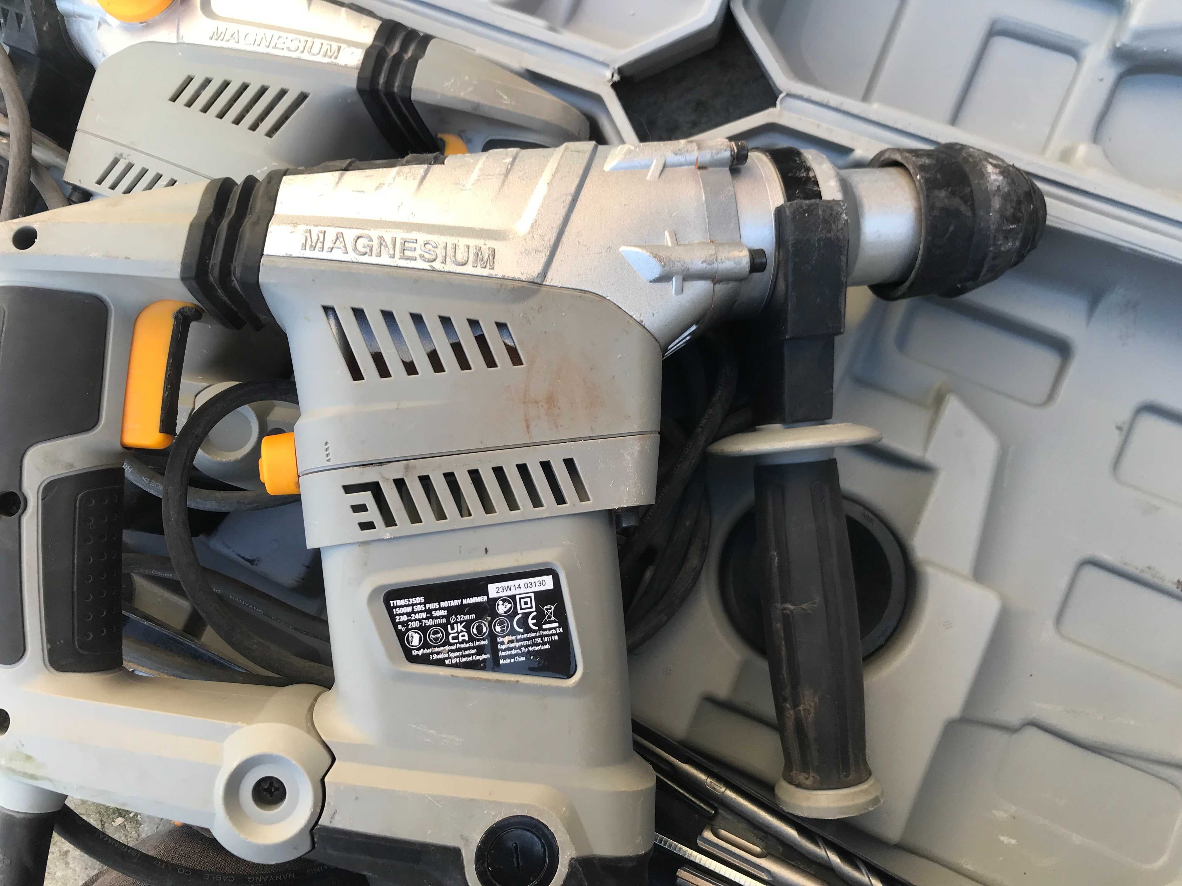 Перфоратор Titan TTB 653 SDS 1500 Вт 8 Дж з Англії