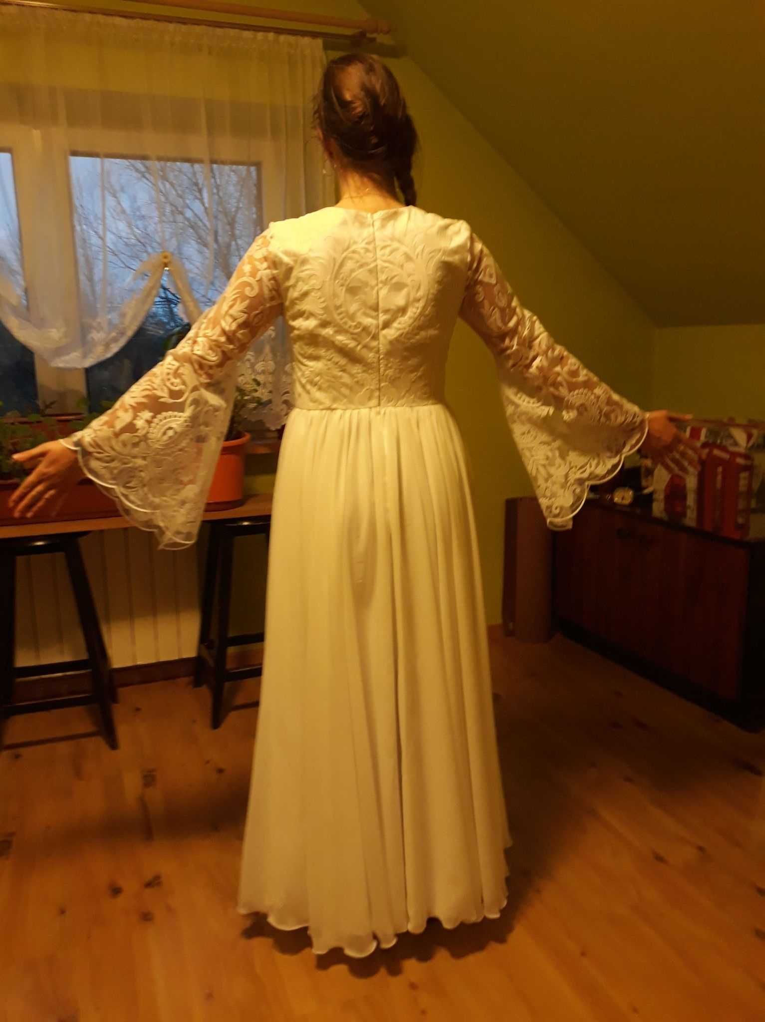 Suknia ślubna w stylu boho