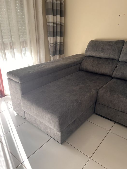 Sofá c/Chaise e arrumo