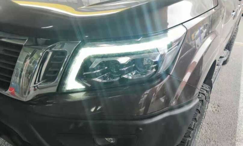 NOWE lampy przednie lampa przód Nissan Navara NP300 od 2014