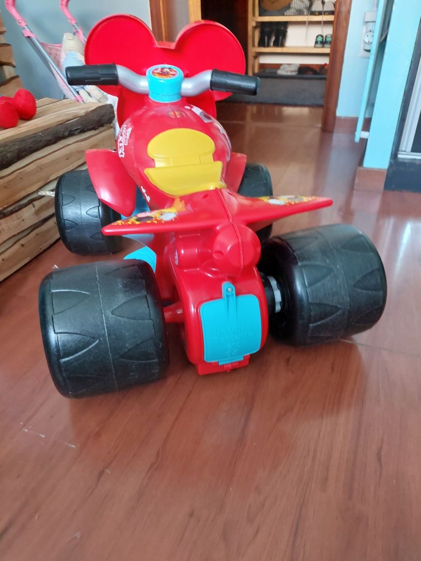 Mini moto quatro criança