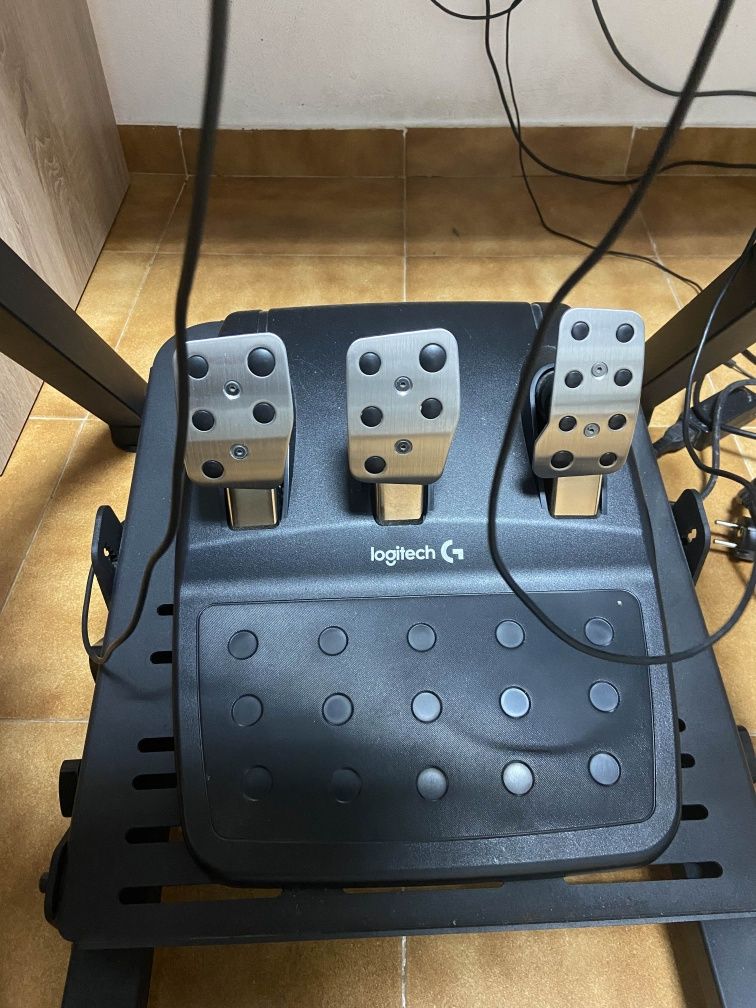 Simulador Completo Volante G920, Pedais, Mudanças e Suporte.