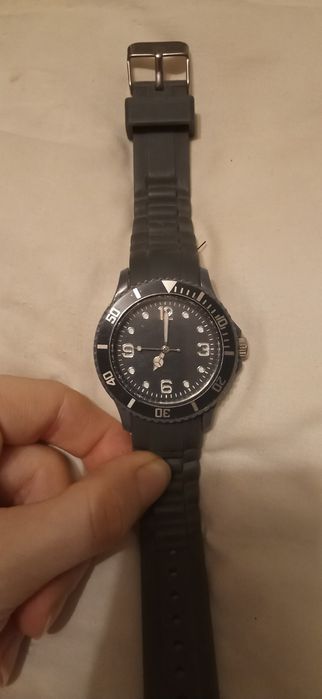 Zegarek na rękę NO LOGO