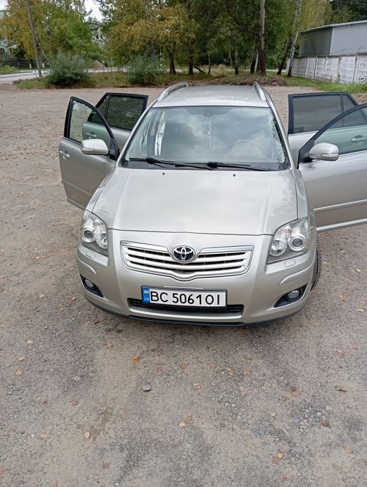 Продам власне авто в хорошому стані,пригнаний в одних роках 4 роки