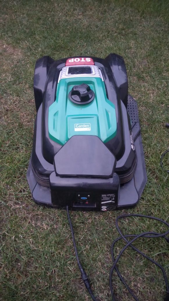 Robot koszący Garden FEELINGS 800m² kosiarka samojezdna