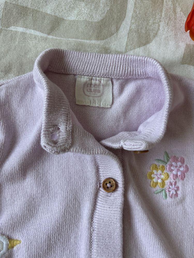 Sweter zapinany na guziki r.68