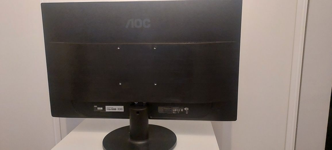 AOC 24" 75hz 1920x1080p