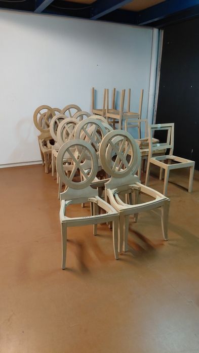 Cadeiras soltas (algumas bruto e por estofar) desde 10 eur