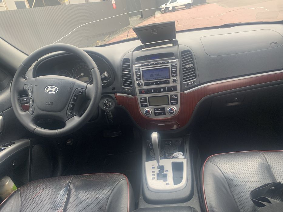 Hyundai Santa FE 2009 рік