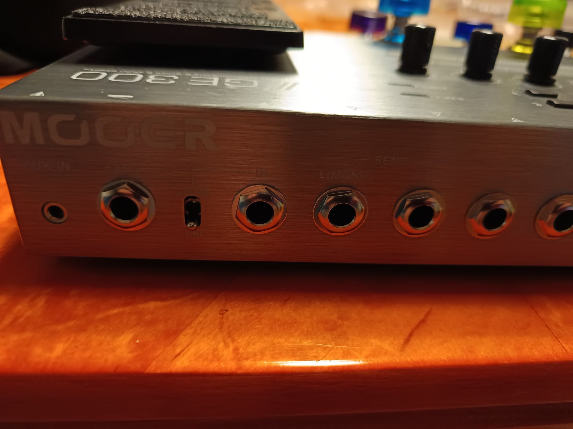 Mooer GE 300 , pudełko.