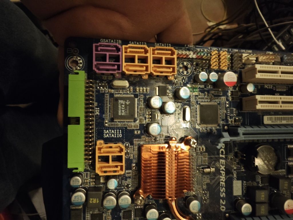Gigabyte GA-X48-DQ6 + Procesor Intel® Core™2 Quad  Q6700 + 8GB DDR2