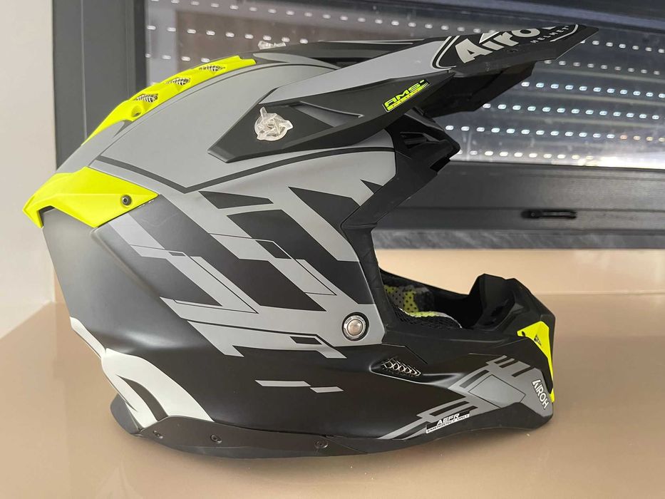 Capacete AIROH Aviator 3 Glory Yellow Matt