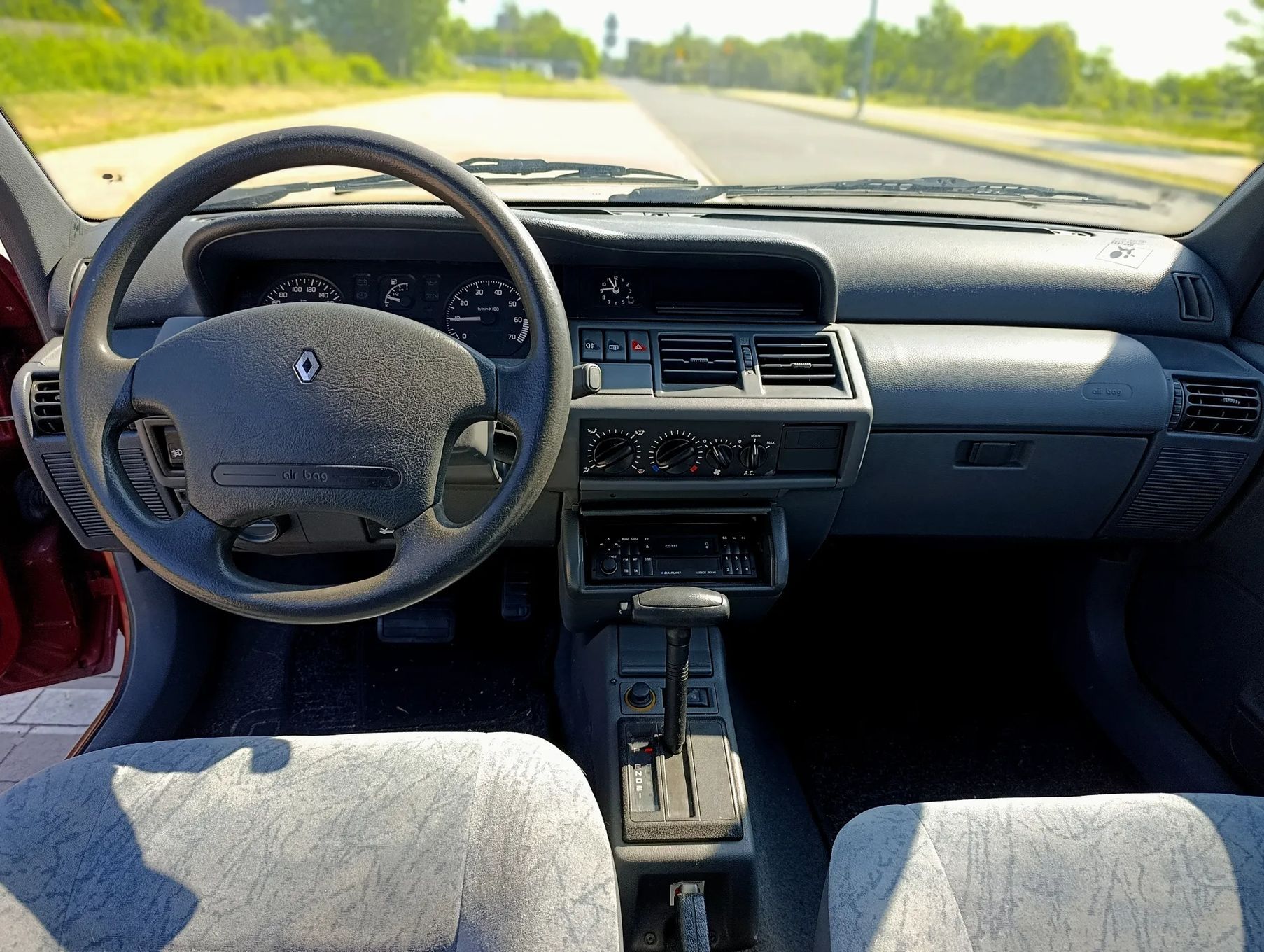 Renault Clio 1.4RT-pierwszy właściciel w kraju+automat+klima+PRZEBIEG 62TYS. KM