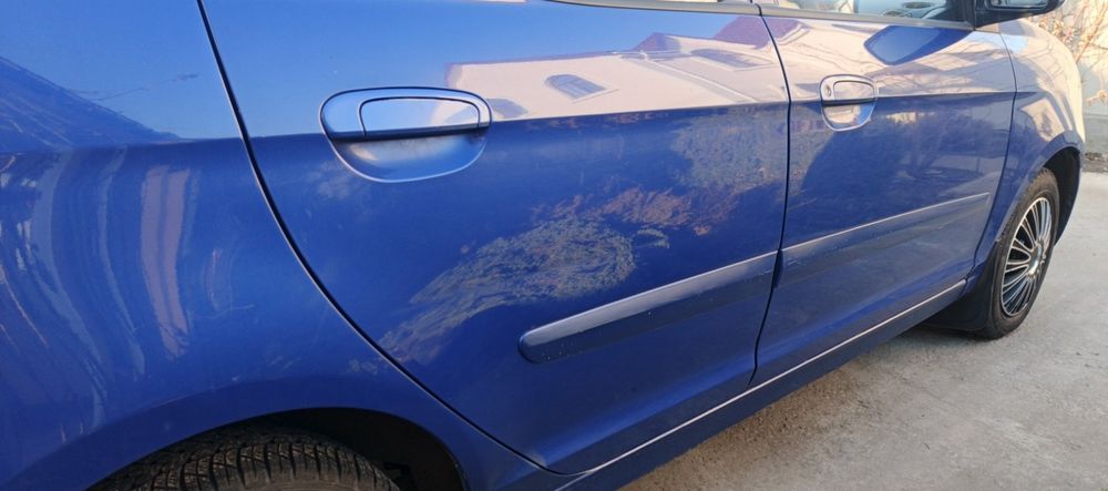Чудовий мінівенчик після капремонту на автоматі Kia Picanto.