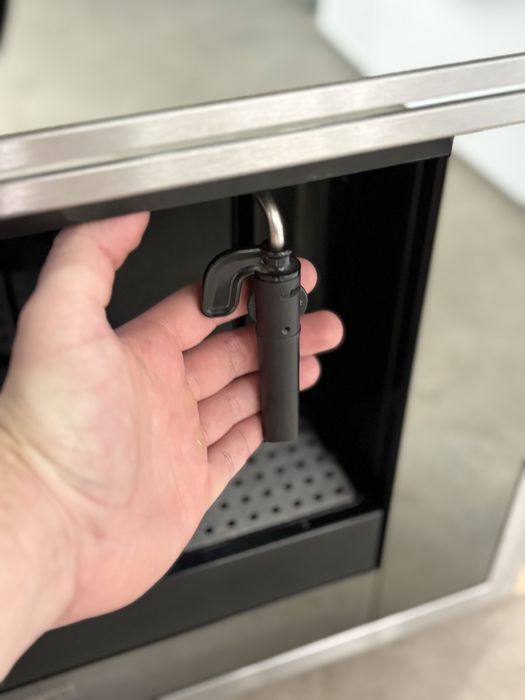 Вбудована кавомашина Hotpoint-Ariston MCK 103X/HA – зернова, 15 бар