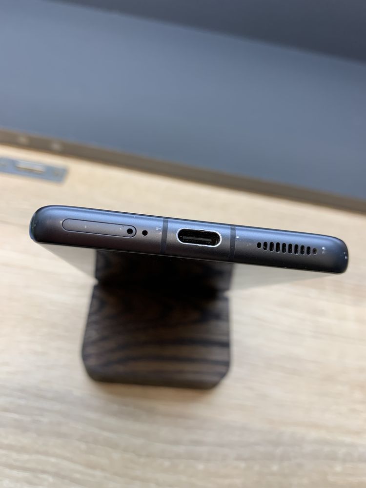 Xiaomi 12 8/256 Gb.