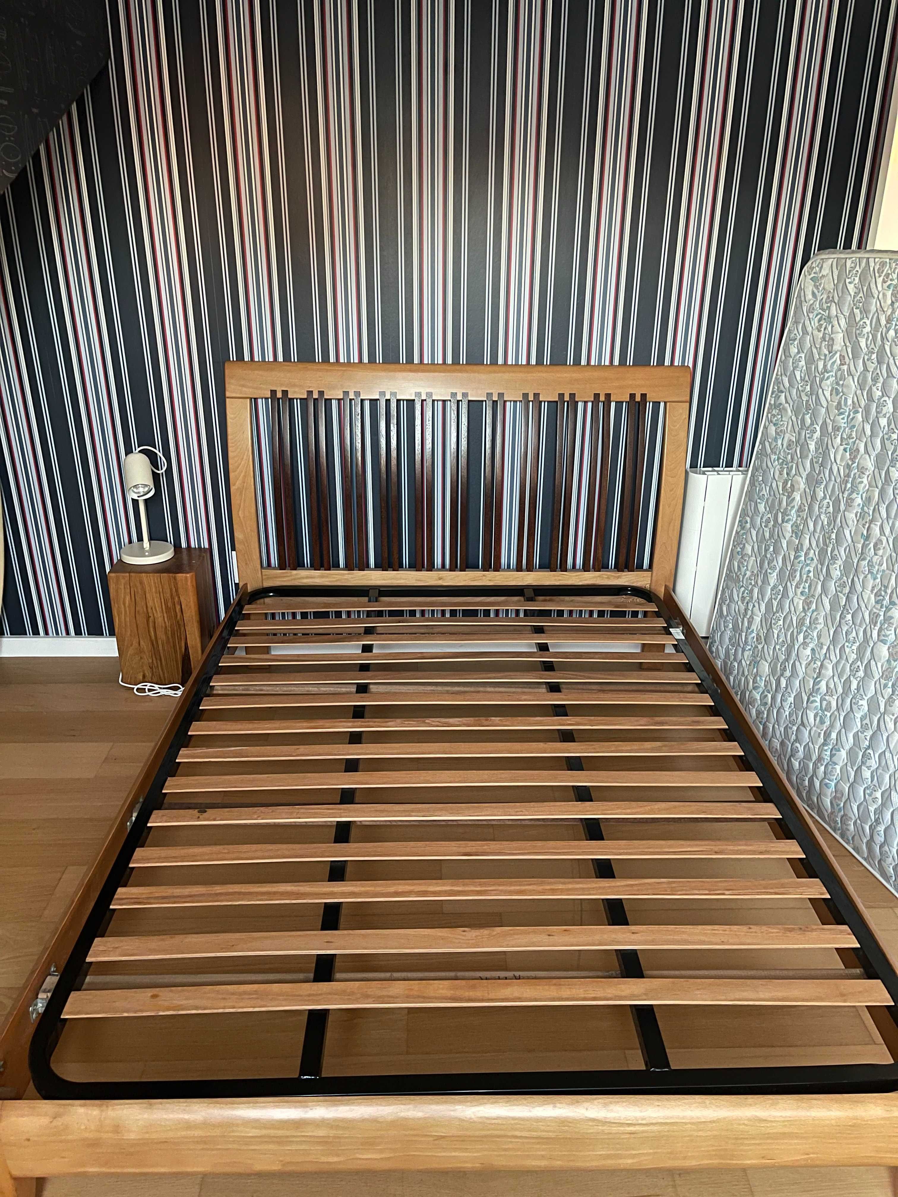 cama 150x200 ótimo estado, como nova
