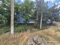Будиночок і 70 соток землі