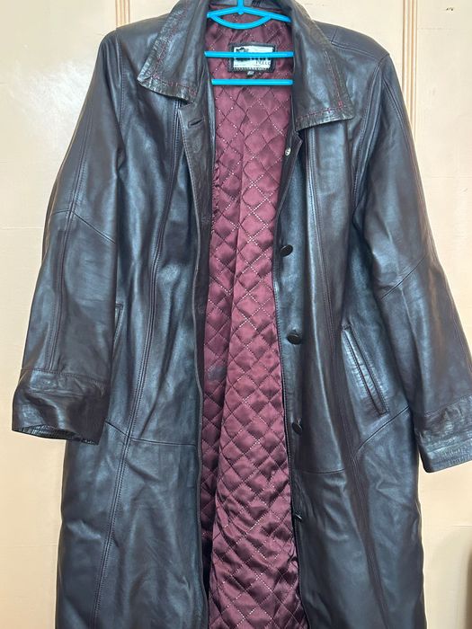 Шкіряний плащ з теплою підкладкою