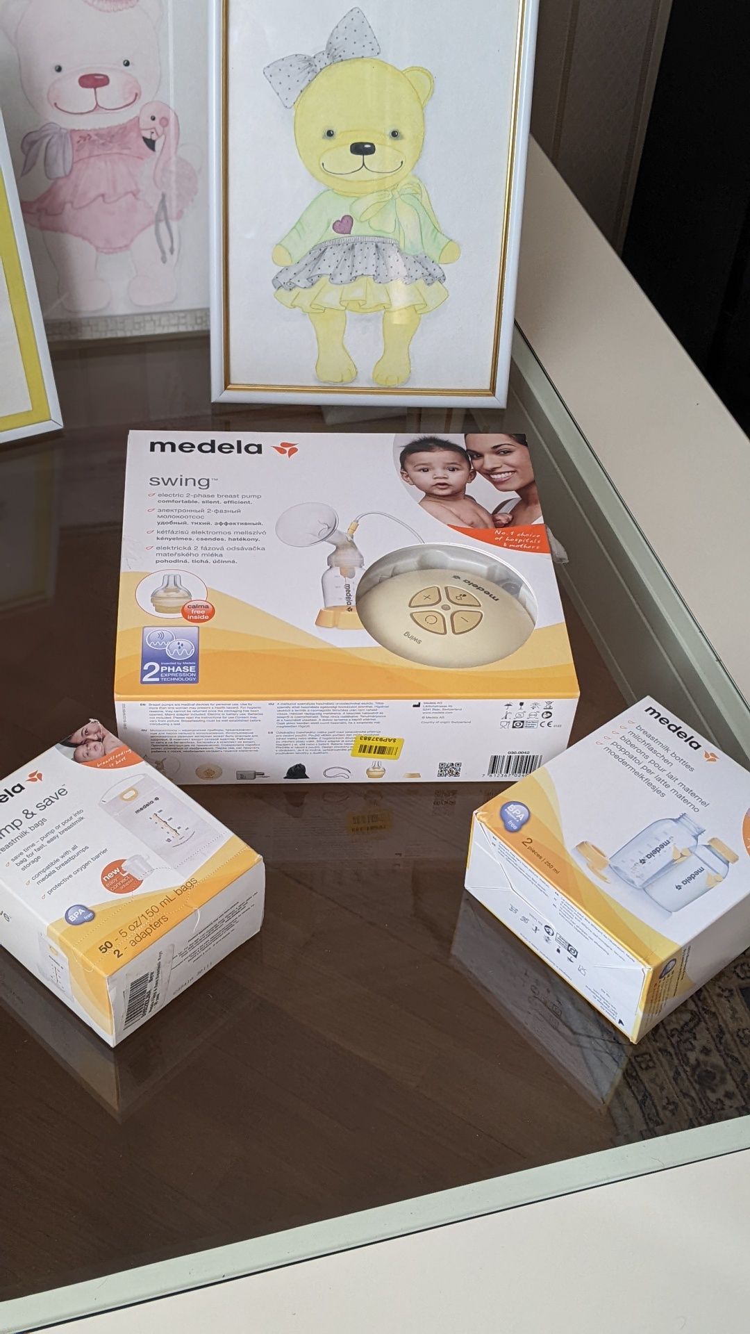 Молоковідсмоктувач Medela swing + подарунок