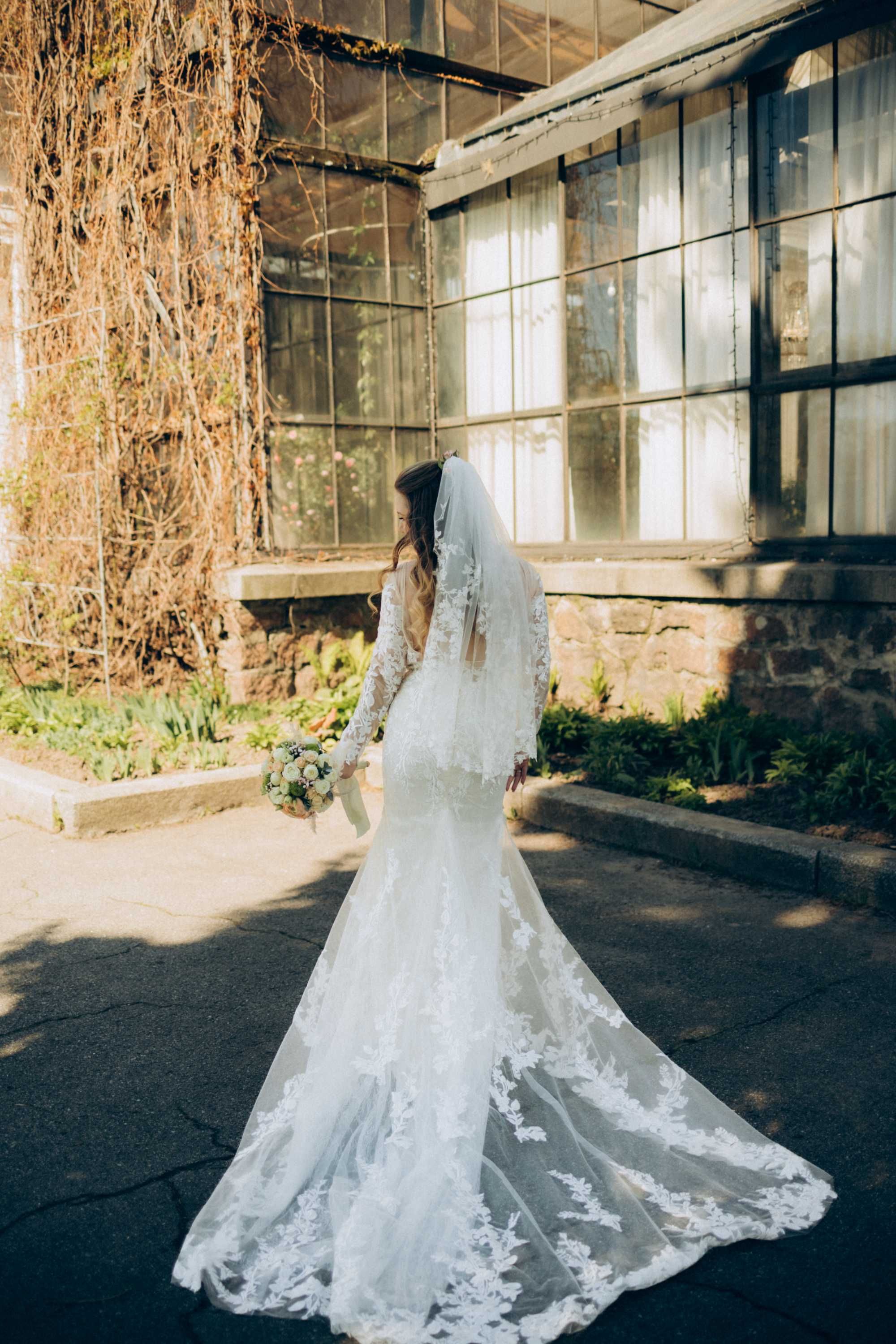 Весільна сукня по силуету Рибка,свадебное платье с шлейфом