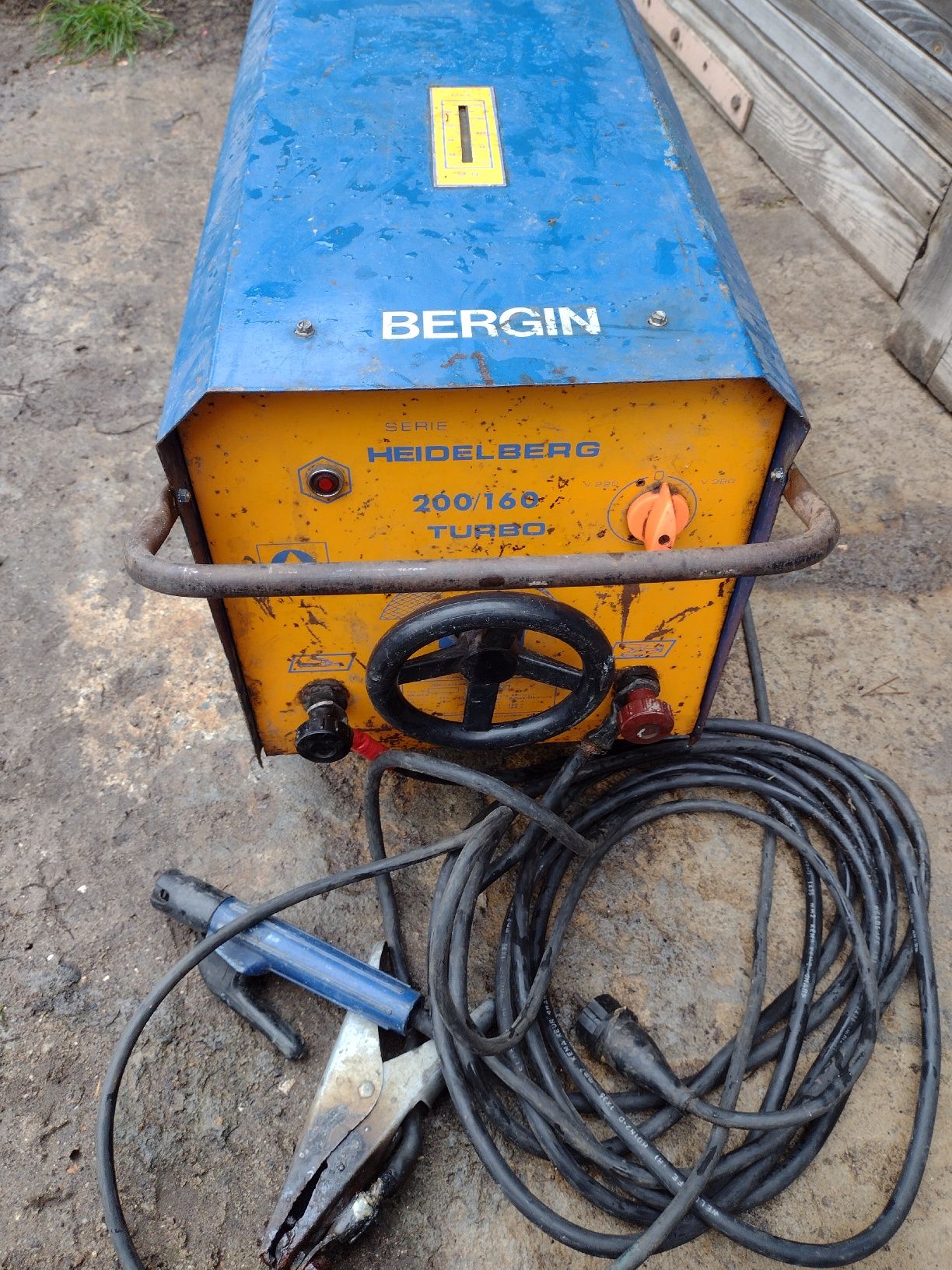 Spawarka elektrodowa Bester STA, Bergin 220V 380V 200-225A