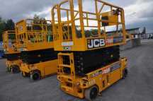 Zwyżka podnosnik podest ruchomy kompaktowy jcb Genie jlg 2646 E 10  M