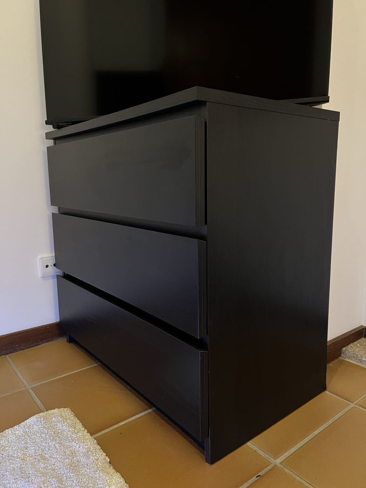 MALM IKEA cómoda (preto-castanho)