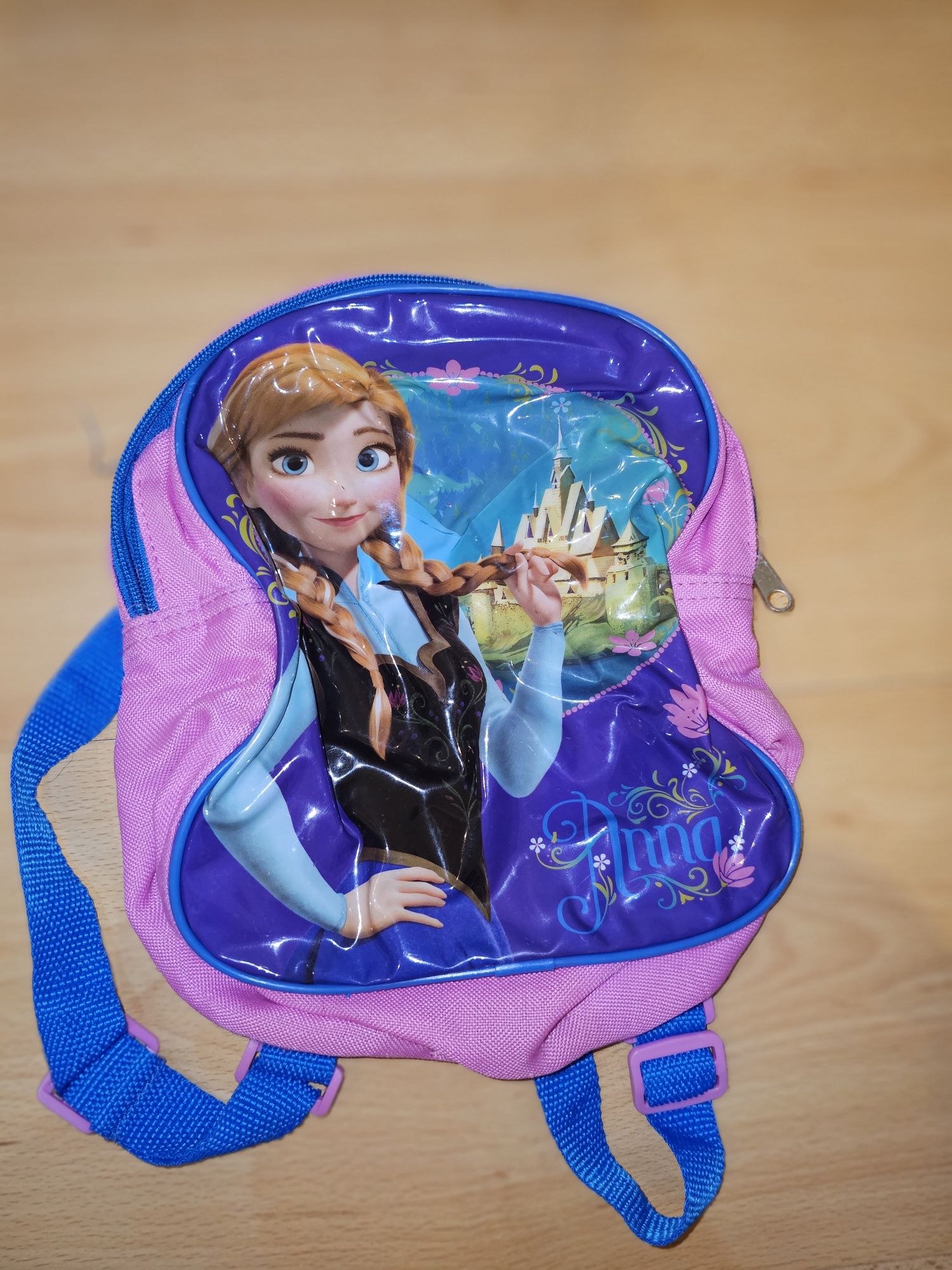 Pequena mochila da Anna