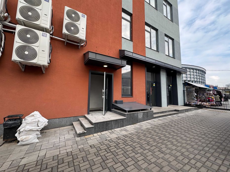 Підвальне приміщення в ТЦ Ринковий