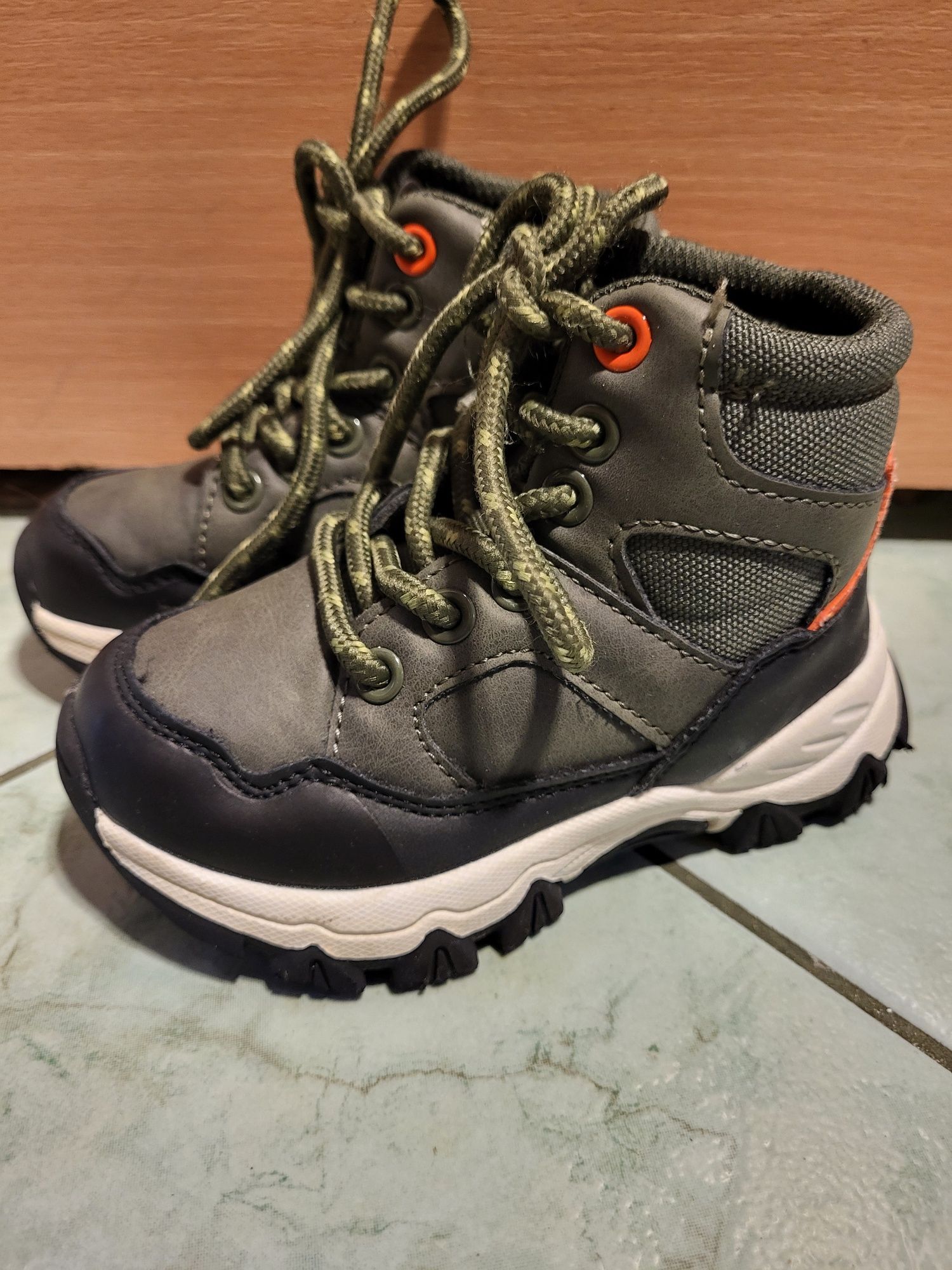 Buty chłopięce, wiosna jesień. 15 cm wkładka.