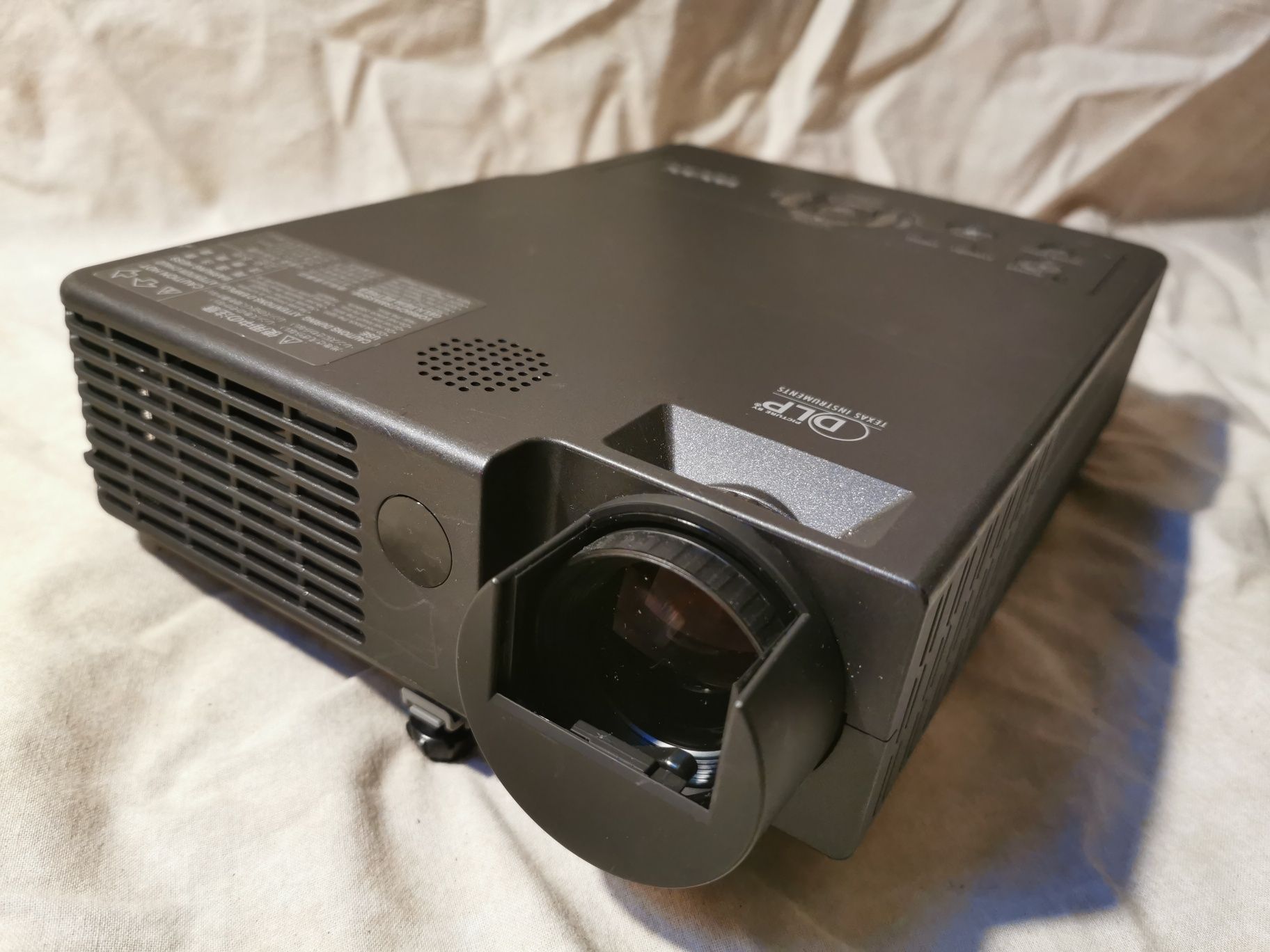 Projektor Taxan KG-PS125X