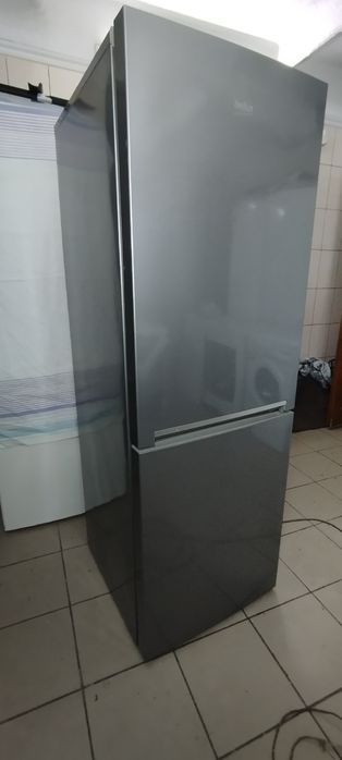 Холодильник з морозилкою Beko No frost  суха заморозка Нержавійка