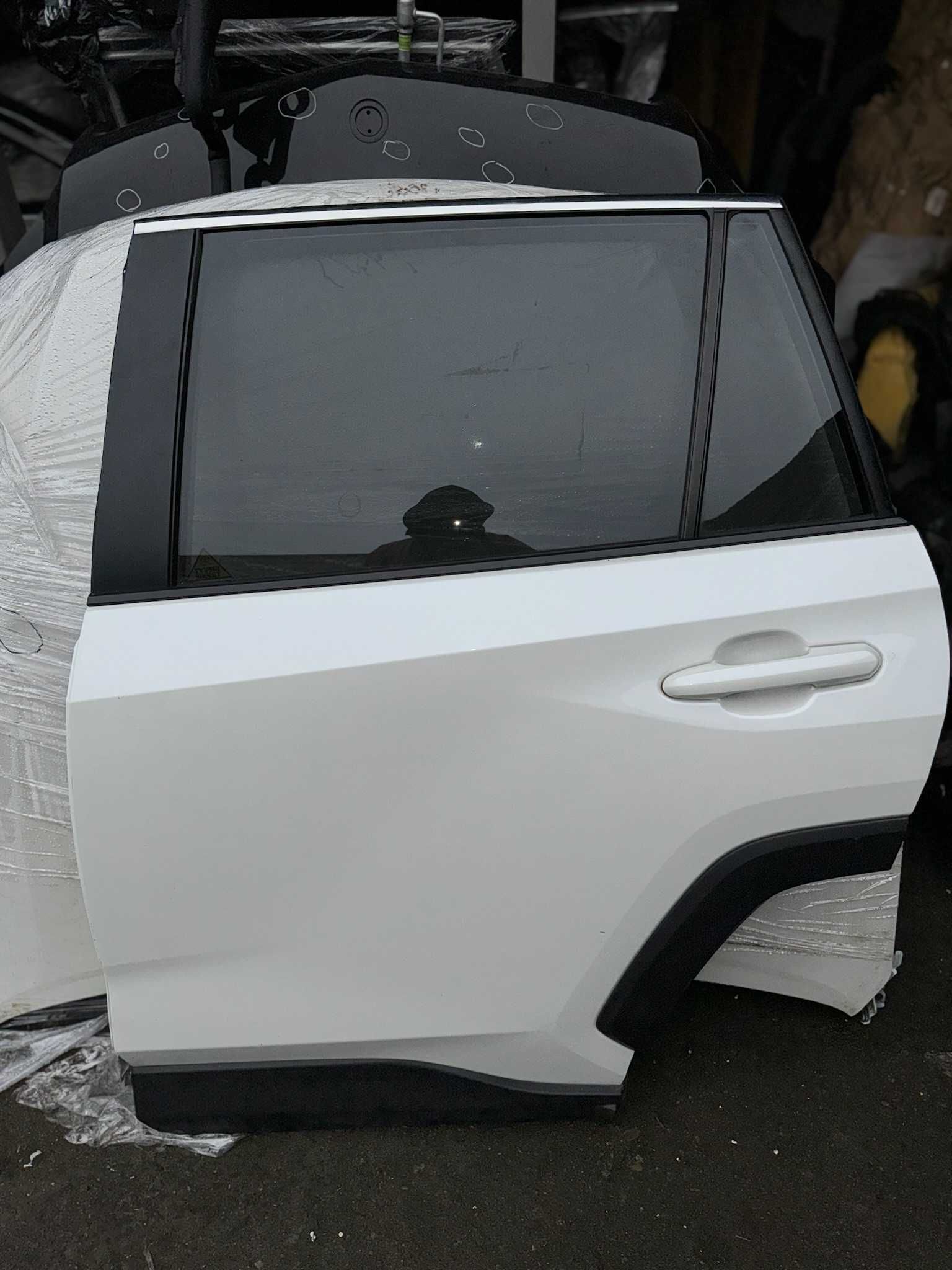 Кришка багажника для Toyota RAV4 2016-2018 запчастини/РОЗБОРКА