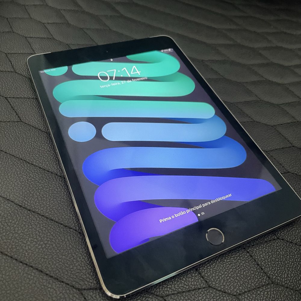 Apple iPad Mini 4 (2015) Wi-Fi + 4G