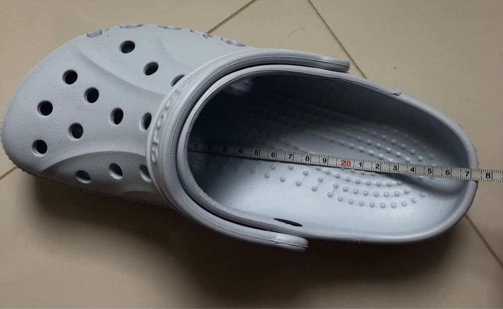 Продам нові оригінальні  crocs ,крокси 39-40 розмір