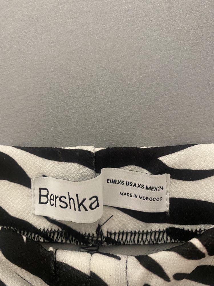 костюм з bershka