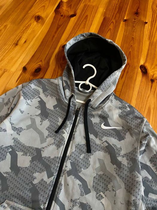 Чоловіче худі Nike Therma-FIT з камуфляжним принтом