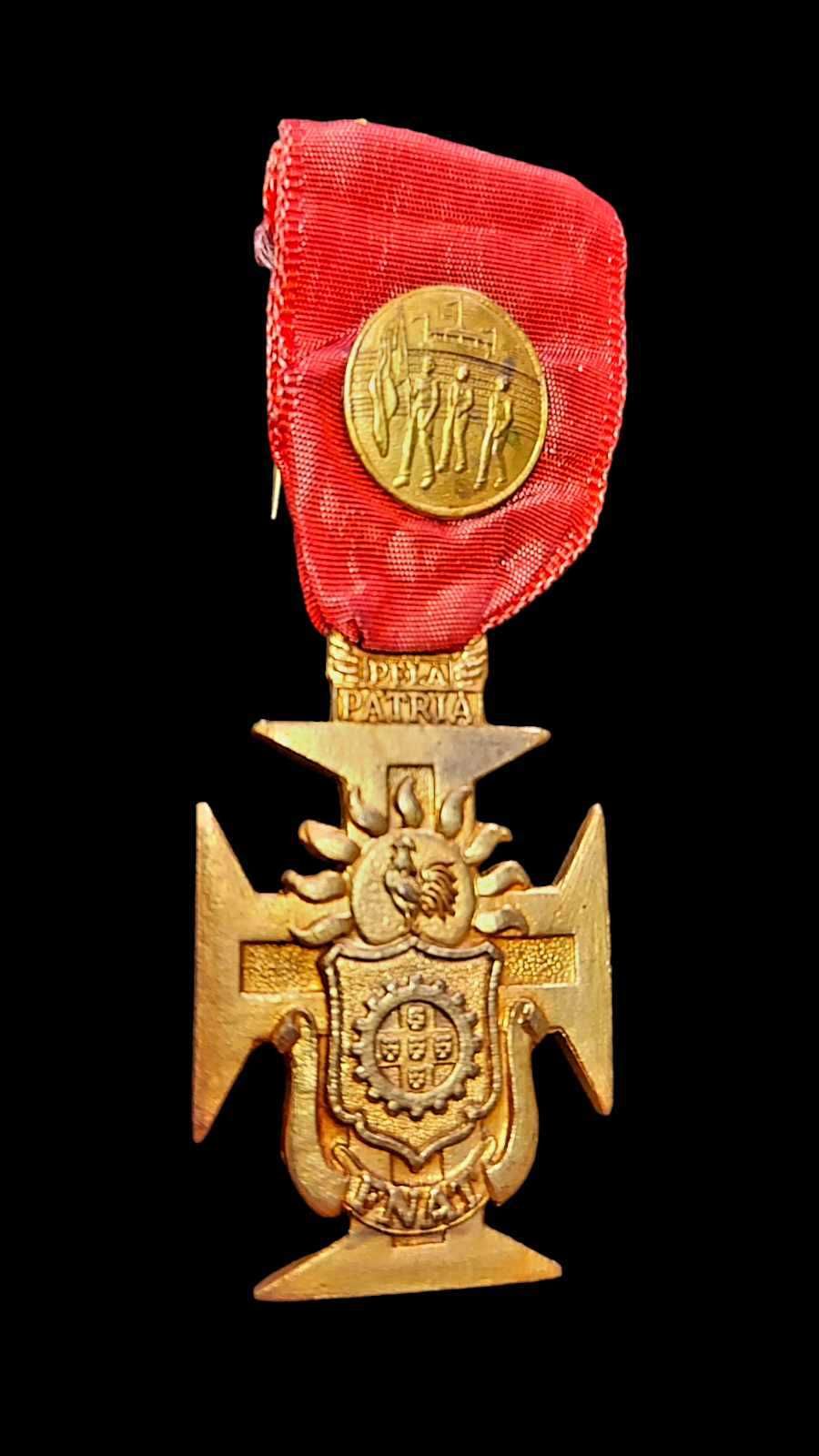 Medalha anos 50 da fnat