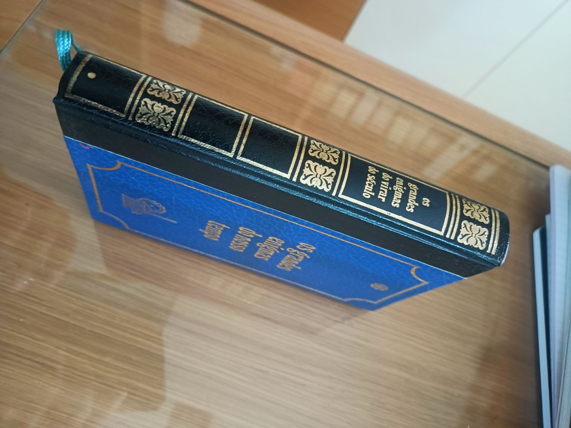 Vendo o livro Os grandes enigmas do virar do século xx