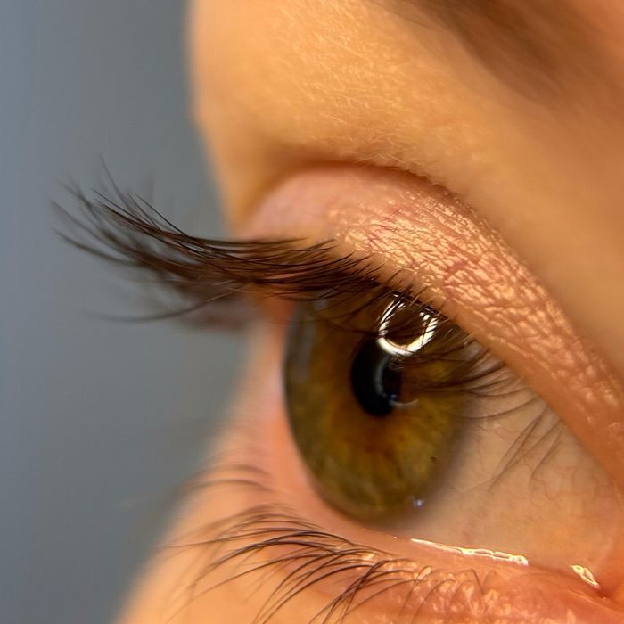 Корекція брів київ, фарбування, брови, ламінування вій м. Олімпійська