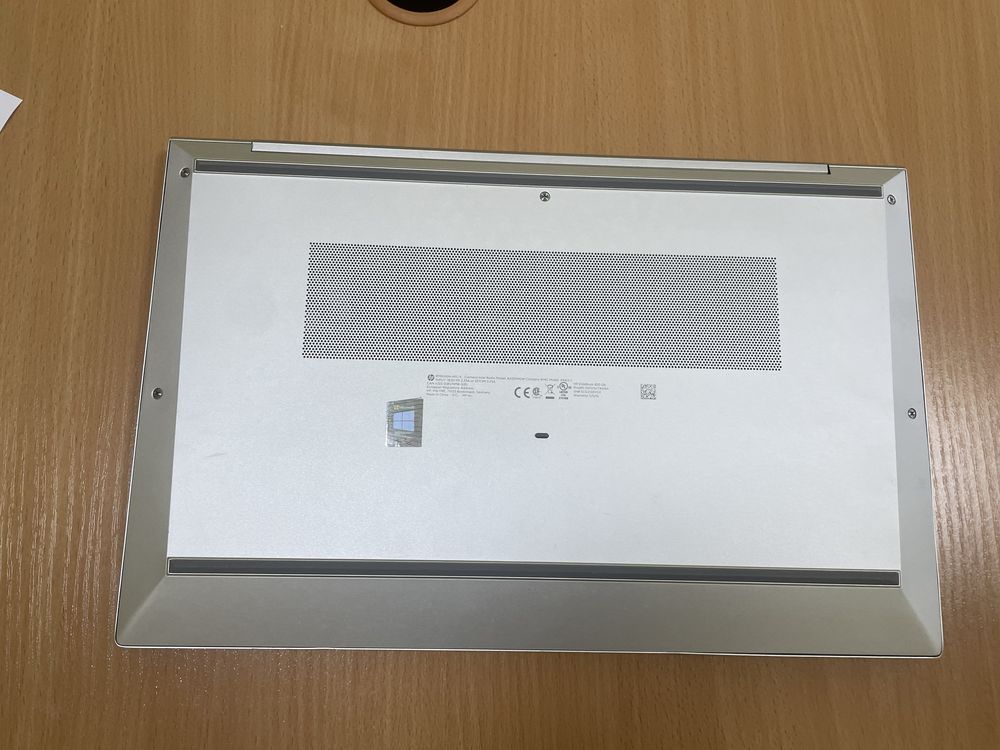 IRIS XE HP ELITEBook 850 G8 15.6 i5-1135G7 16/512 GB FHD IPS