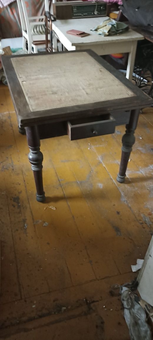 Stary stół dębowy z 40 lat