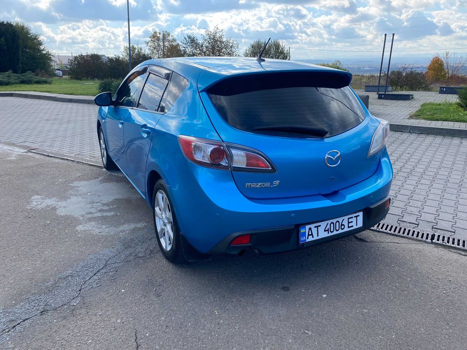Mazda 3 (автомобіль Ольги Фреймут. Запис в сервісній книжці)